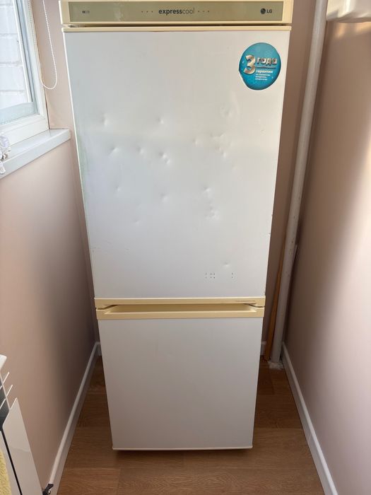 Продам холодильник