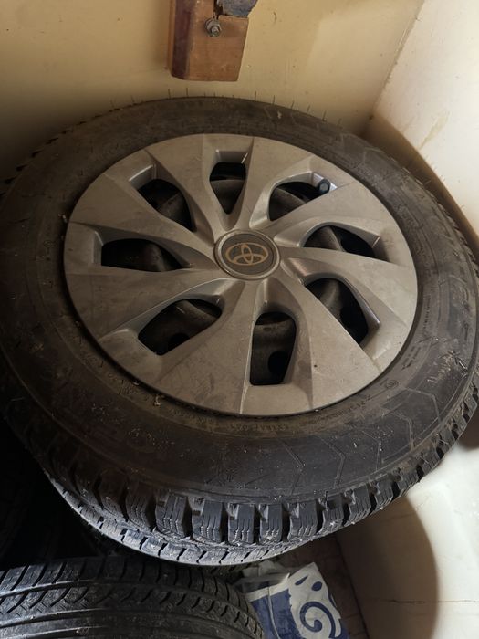 Автошина с размером  215/60/16
