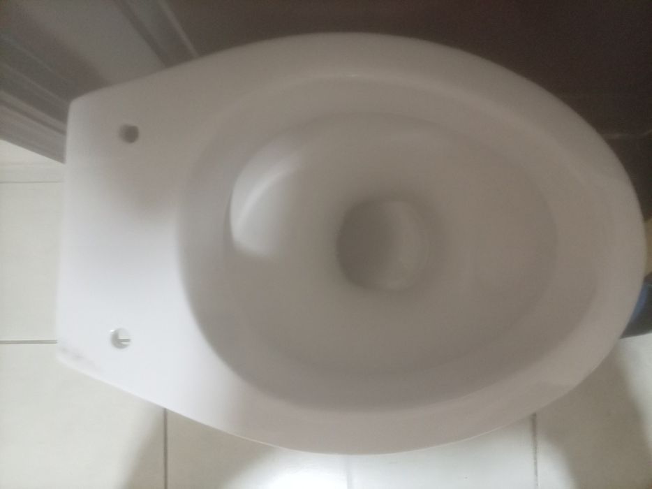 Vând vas wc nefolosit, ambalaj original