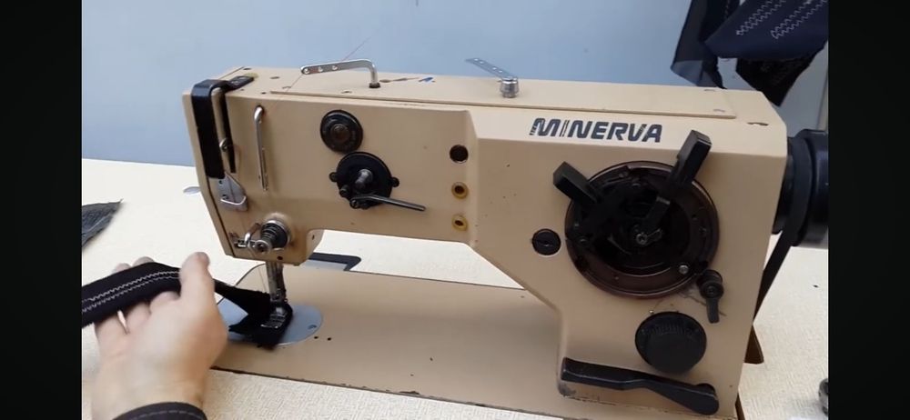 Продам швейную машину