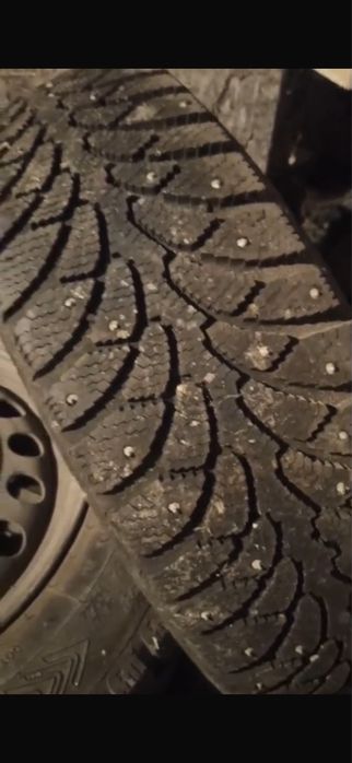 Зимние шипованные колеса Cordiant 195/65 R15 на дисках 5х112 Mercedes