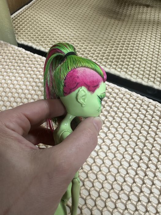 Продам куклу  монстр хай!
