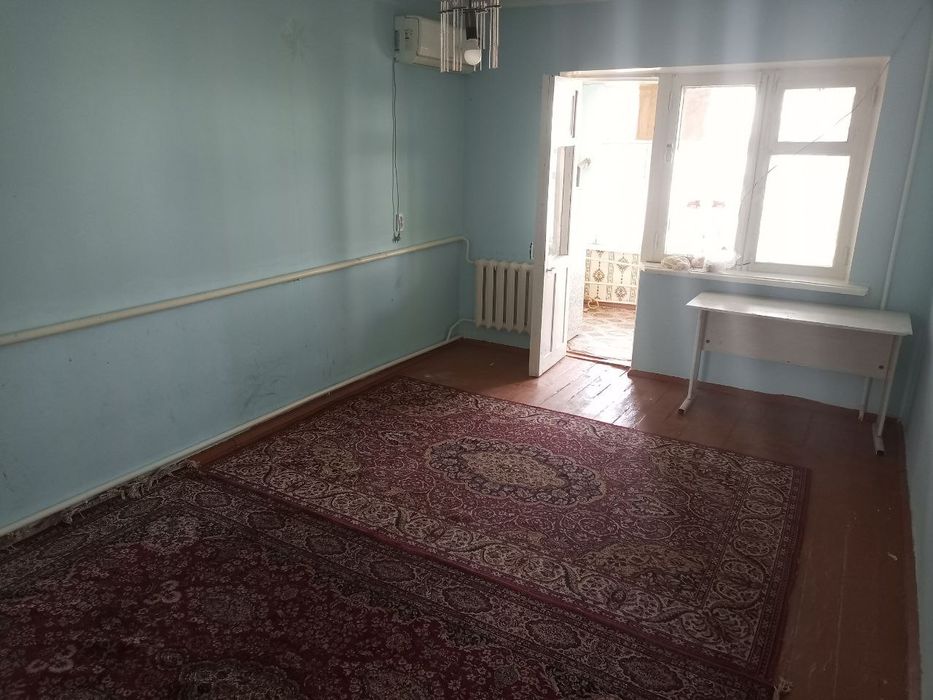 Продаётся 3-комнатная квартира в центре Нукуса.