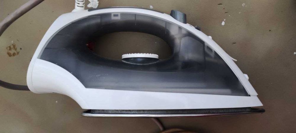 Утюг для разглаживания одежды