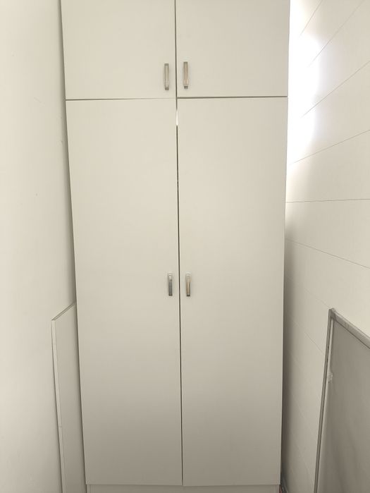 Продам 2хдверный шкаф