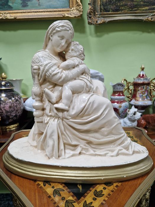 Прекрасна голяма антикварна керамична фигура статуетка