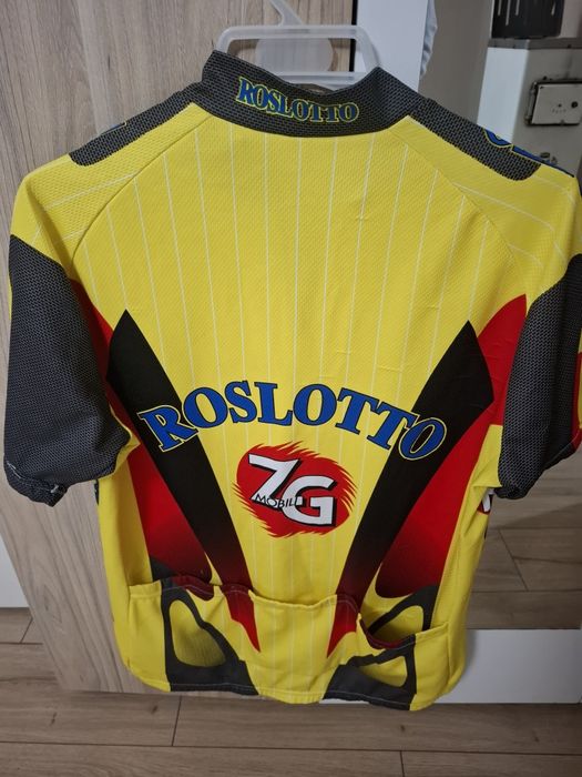 Vând tricou ciclism diferite culori și mărimi!