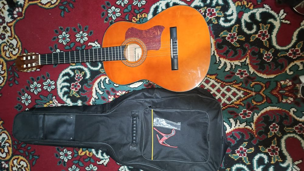 Yamaxa c 40   sotiladi hali yangi komplekt sotiladi