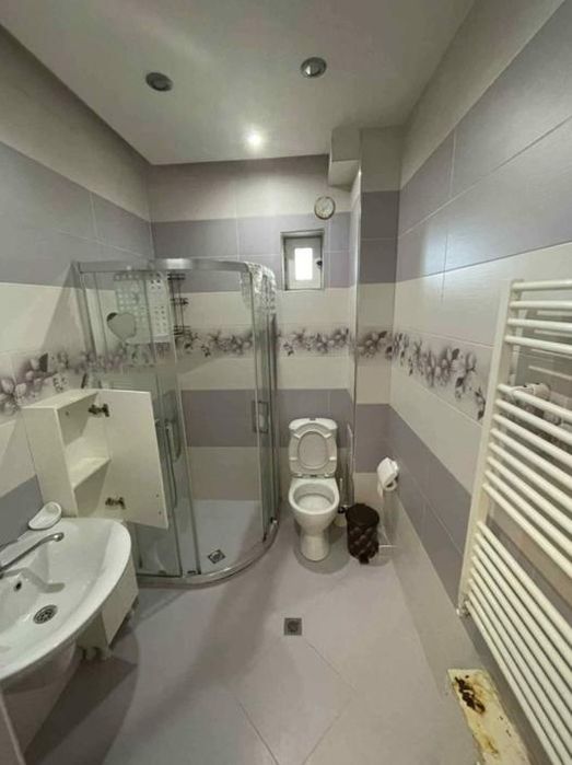 Дава се под наем Етаж от къща в София, Левски В - 70 кв.м за 500 € - Снимка #1