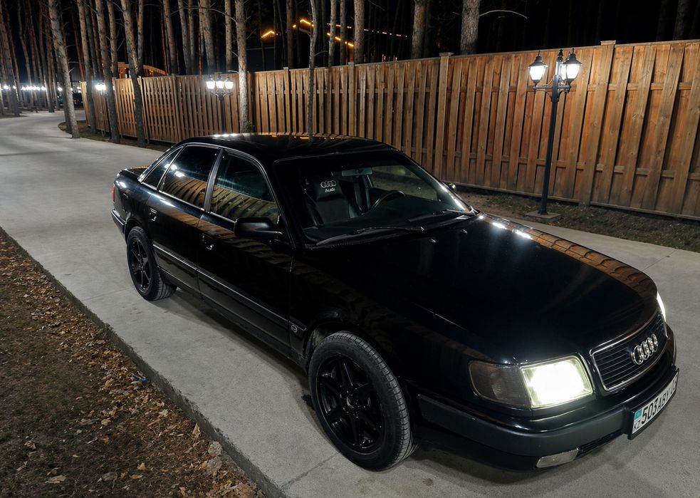 Продам Audi 100 c4