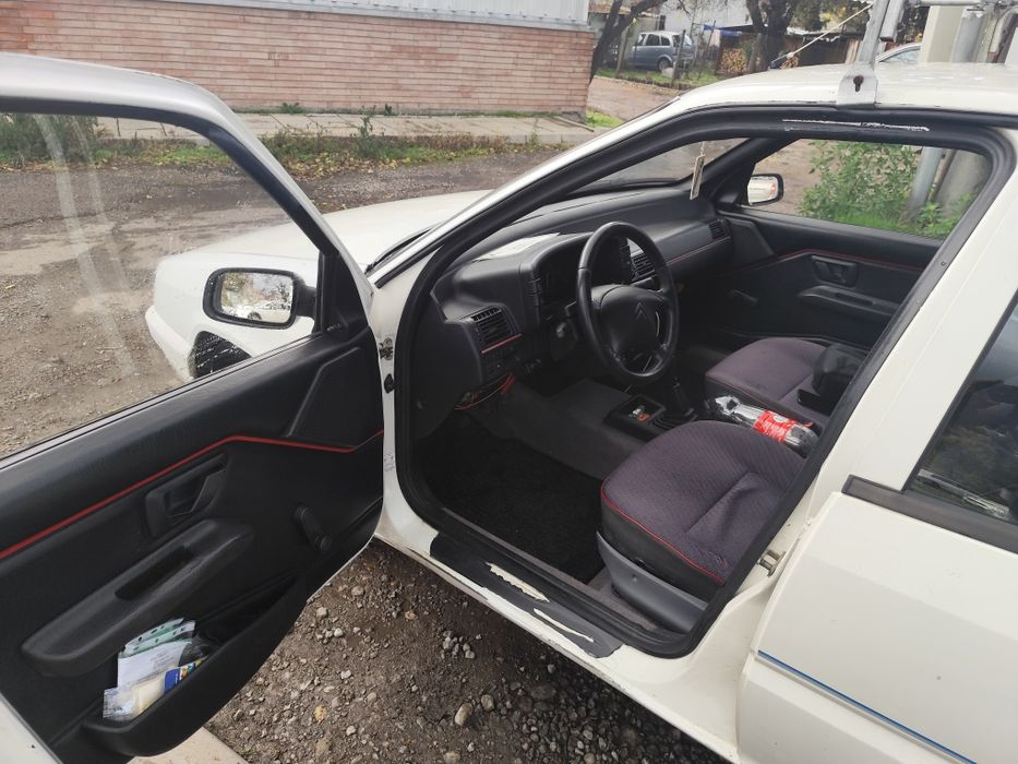 Ситроен зх Citroen zx 1.4 карборатор на гас Без прехвърляне.