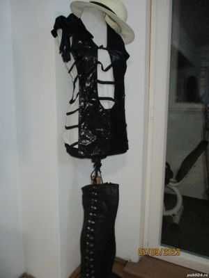 Sexy Bodies  (Stripes albastru si  negru), produs bonus la  livrare