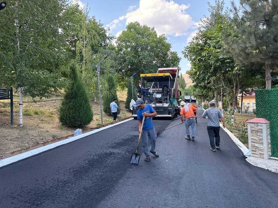 Asfalt yotqizish va bordyur o‘rnatish xizmati