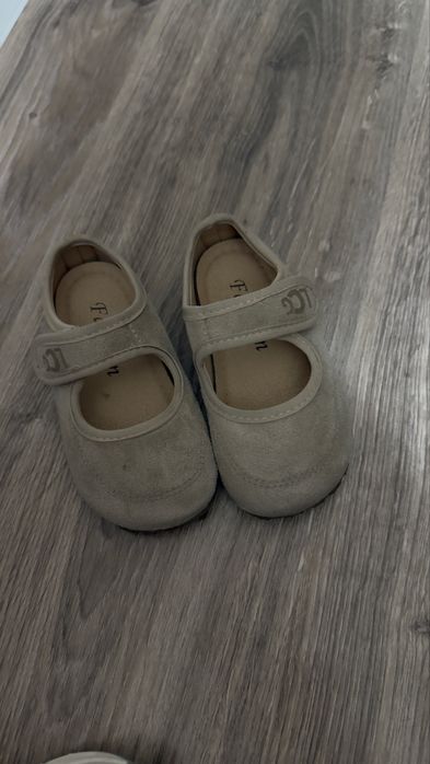 Обувь на девочку