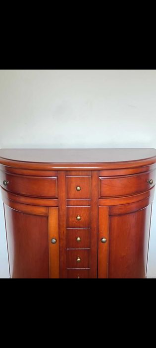 Тумбочка из красного дерева