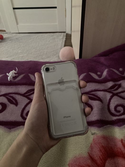 Продам Айфон 7 256гб