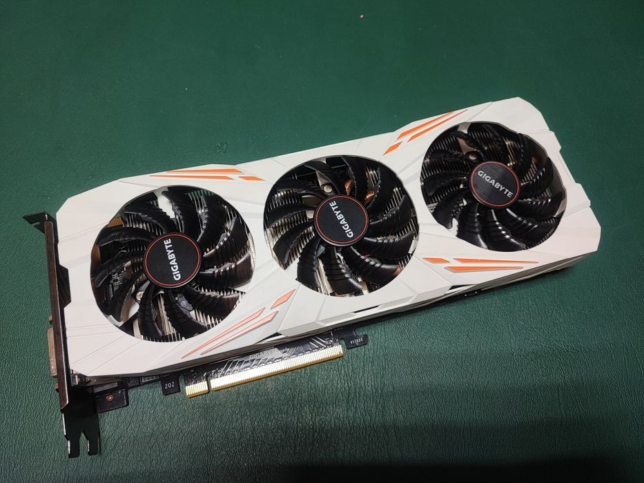 Продам Gigabyte GTX 1080ti 11 gb