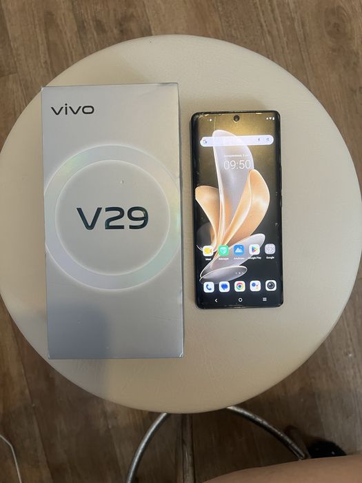 Продам смартфон vivo v29 рабочий