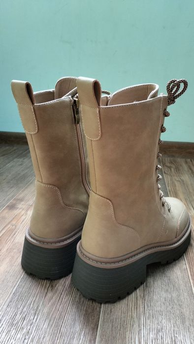 Ботинки зимние новые 38р