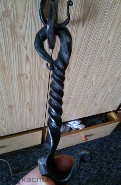 Автентична верига за огнище от ковано желязо става за декорация на мех