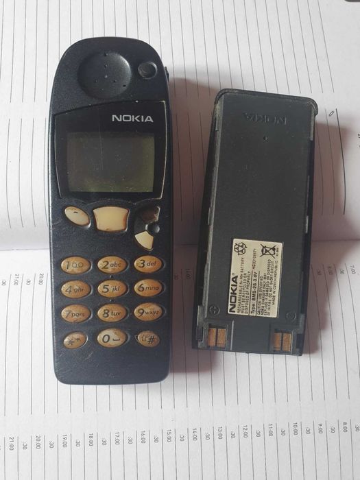 Nokia 5110 telefon colectie cu uzura carcasa