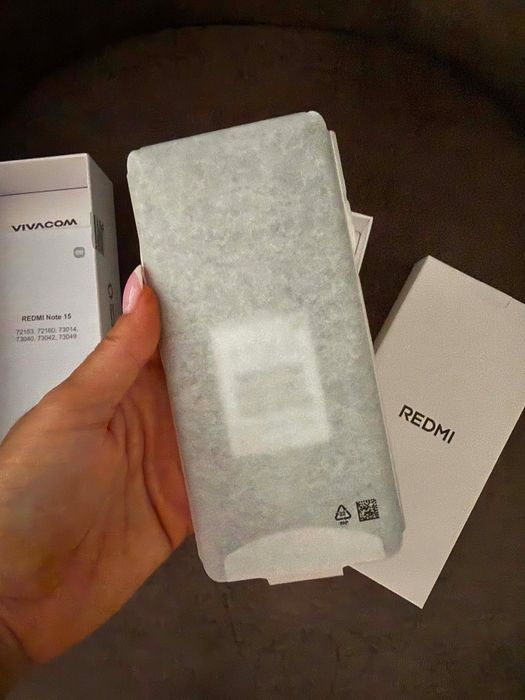 Чисто нов телефон Redmi note 15 черен