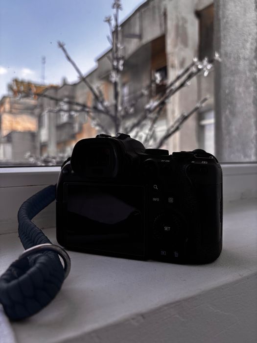 Canon R6 + obiectiv RF 35mm macro f1.8