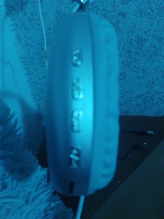 Продам новые наушники