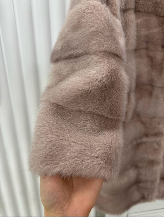 Продам норковую шубу