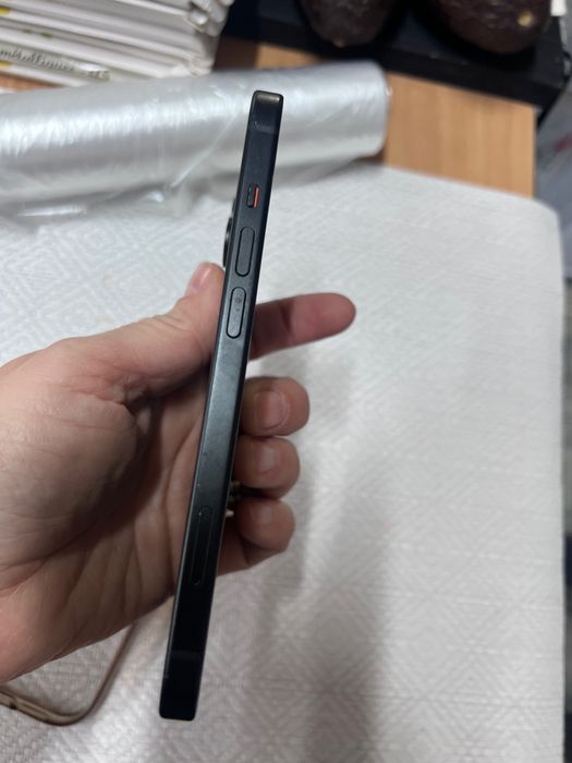 Iphone15 de vanzare putin utilizat ! Este perfect functional! Spart ecran, doar  sticla