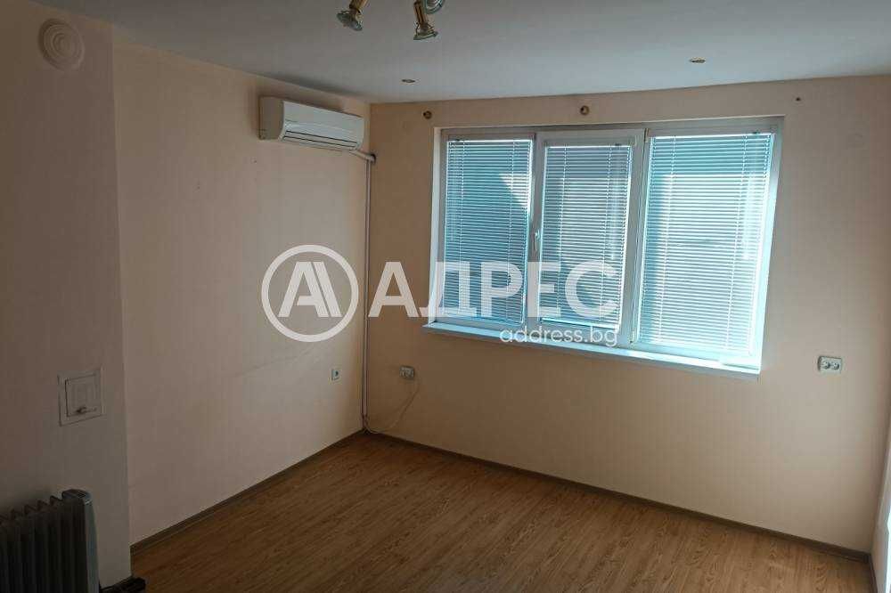 Двустаен апартамент ж.п. гара Разград!
