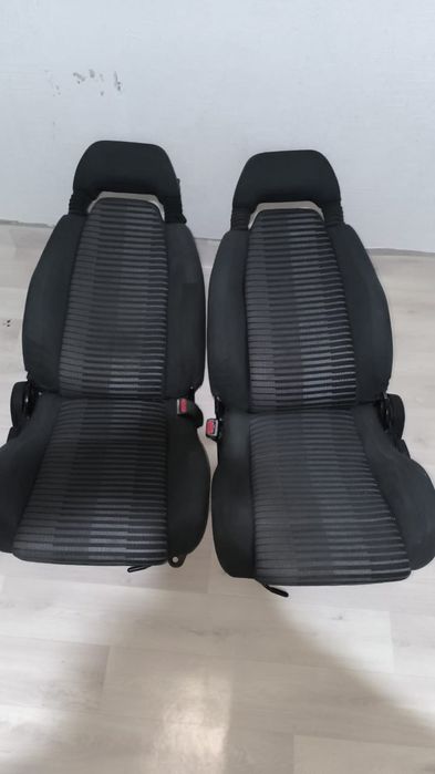 Сиденья mazda Recaro.