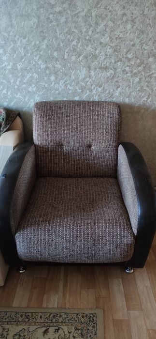 2 кресла, 1 табурет,  самовывоз