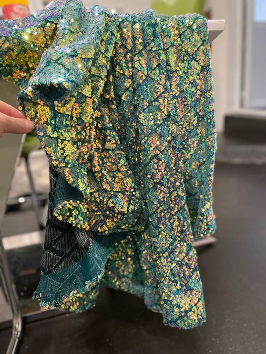 Официална рокля.