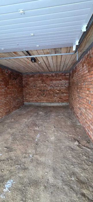 Продаётся гаражный бокс 36 м² в 6 микрорайоне.