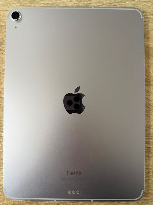 IPad Air 11 M2, 1 Terra Gb, 5G, baterie 100% (NOU)