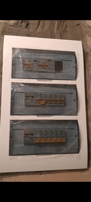 Электрик, электромонтажник