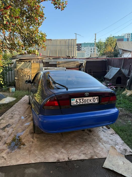 Продам машину Тойота Каролла.
