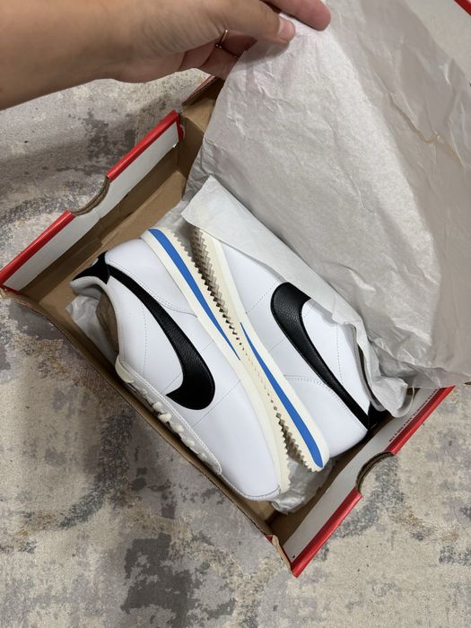 Продам новые Nike cortez 39 размер