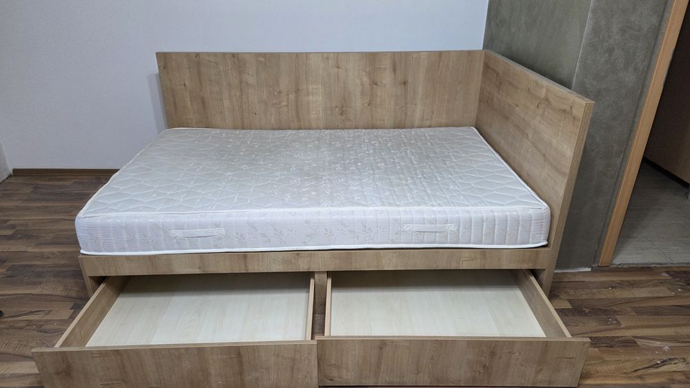 Pat cu saltea 200/140