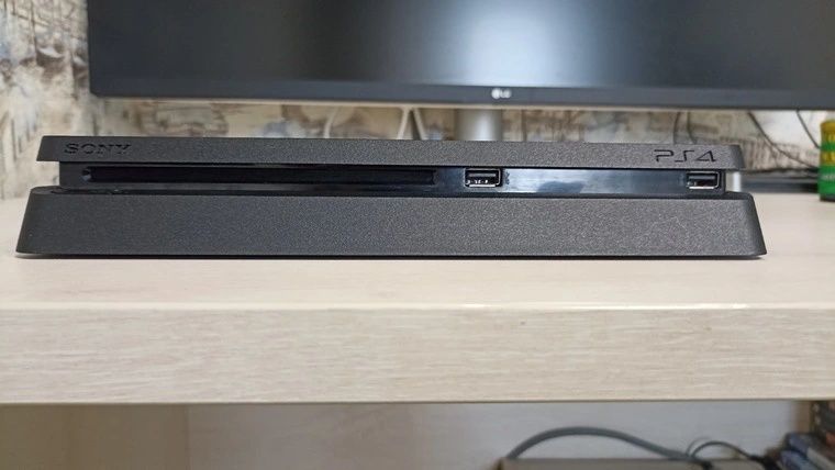 Ps4 слим срочно 65000