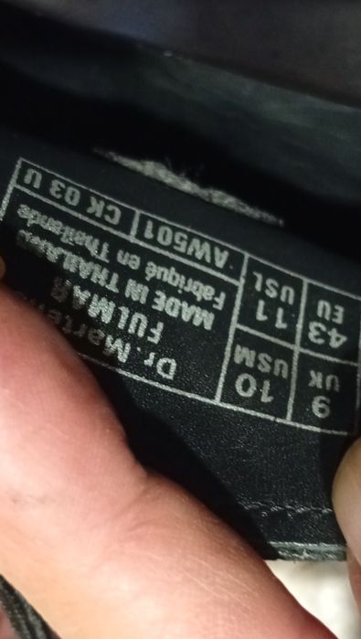 N.42 Оригинални обувки Dr. Martens-супер запазени