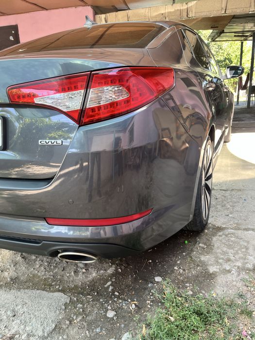 Продам машину KIA K5