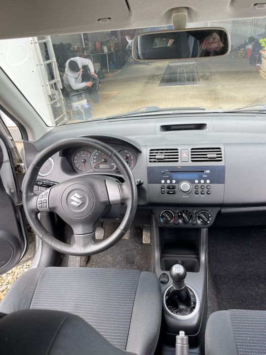 Vand Suzuki Swift 1.3 benzina adus din germania
