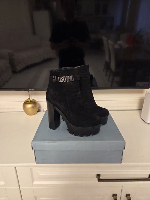 Продам обувь  39 размера