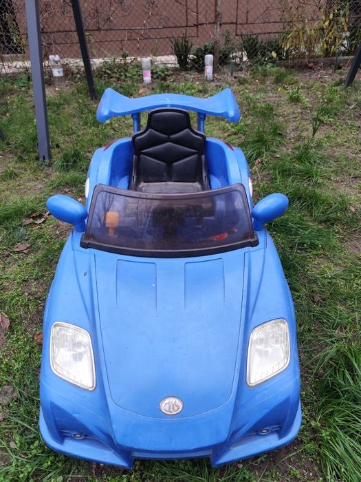 Електрическа кола