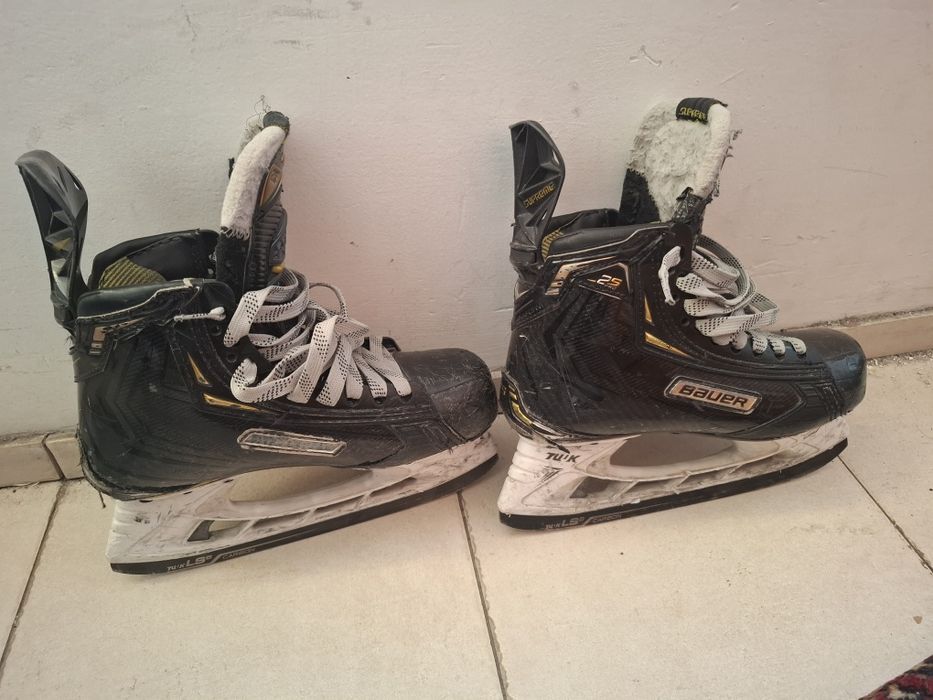 Хоккейные коньки