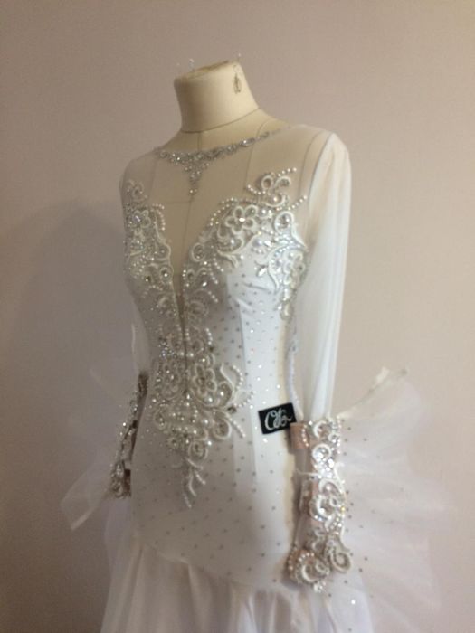 Бальное платье для