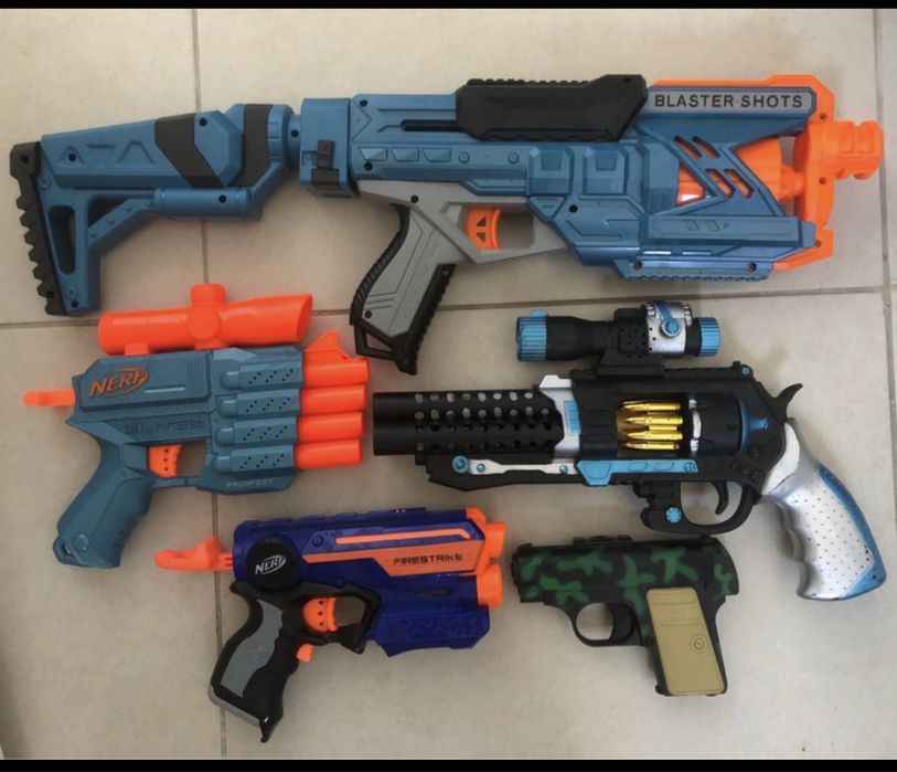 Pistoale/Lansatoare Nerf elite 2.0 Firestrike Blaster Shots