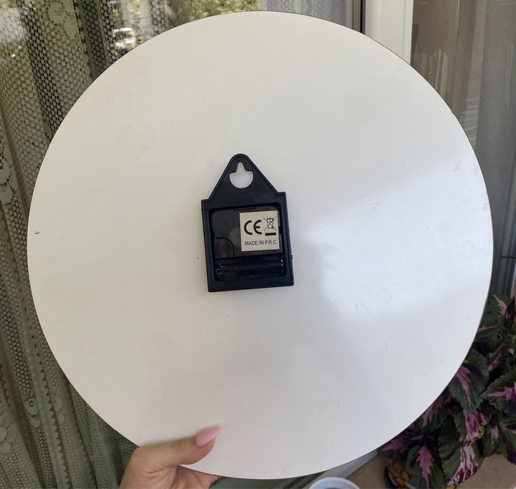 Голям стенен часовник